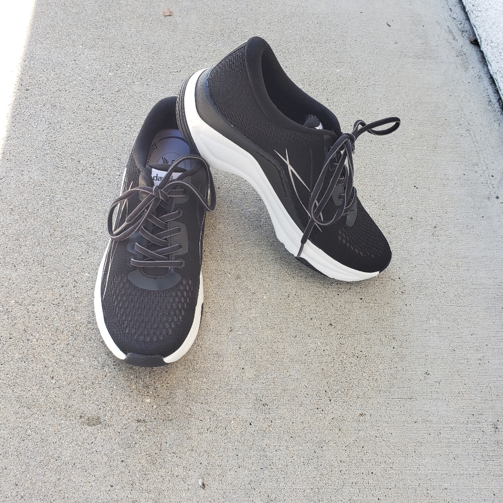 Black Athletic Women's Shoes